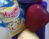 Foto langkah ke 1 dari resep Salad buah pir dan apel merah tabur keju.