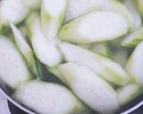 Foto langkah ke 5 dari resep Sayur oyong bening simple.