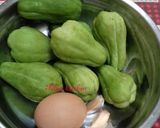 Foto langkah ke 1 dari resep Labu siam tumis telur.