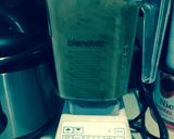 A picture of step 3 of Greens and Reds Smoothie .