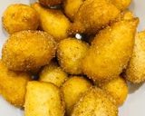 A picture of step 4 of Doughnut balls.
