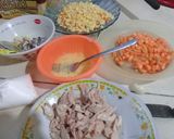 Foto langkah ke 2 dari resep Sup Ayam Jagung.