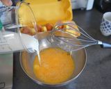 Foto langkah ke 3 dari resep Yorkshire Pudding.