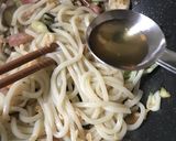 A picture of step 5 of Quick and Easy Summer Vegetable Yaki Udon with Shirodashi.