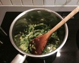 Foto del paso 2 de la receta: Quiche de zucchini, portobellos y gambas