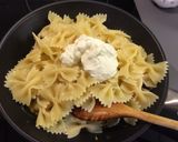 Foto del paso 7 de la receta: Farfalle con salmon ahumado y rúcula