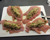 Foto del paso 4 de la receta: Filetes de pavo rellenos en salsa de portobellos