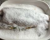 Foto del paso 4 de la receta: Corvina negra a la sal