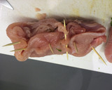 Foto del paso 5 de la receta: Filetes de pavo rellenos en salsa de portobellos