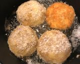 A picture of step 6 of Easy! Basic Potato and Ground Meat Croquettes.