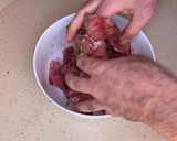 Foto del paso 3 de la receta: Estofado de secreto ibérico con cerveza negra