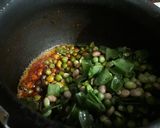 पावट्याच्या शेंगांची मिक्स भाजी (Pavtachya Shenganganchi Recipe In Marathi) रेसिपी स्टेप 3 फोटो