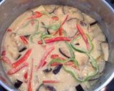 Une image de l'étape 3 de Curry vert de poulet à la thaïlandaise.