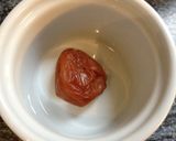 Une image de l'étape 4 de Salade de concombre, navet et poivron rouge aux prunes salées japonaises .