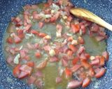 Une image de l'étape 3 de Spaghetti aux tomates, anchois et coriandre..