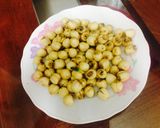 Hình bước làm 2 của món Chè Sen - Vải Thiều