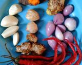 Foto langkah ke 1 dari resep Ikan Kranjang Kuah Santan Merah.