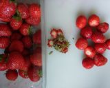 Foto langkah ke 4 dari resep Rhubarb Strawberry Pie.