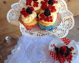 Foto del paso 6 de la receta: Cupcakes de naranja con frutos rojos