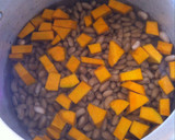 Foto del paso 1 de la receta: Porotos con riendas