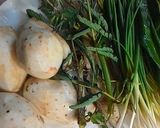 Hình bước làm 1 của món Canh xương khoai sọ rau rút