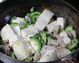 A picture of step 12 of Goya Chanpuru, Okinawan Cuisine.