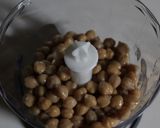 A picture of step 1 of Hummus with Chickpeas (Basic).