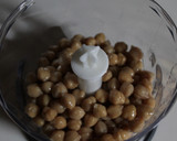 A picture of step 1 of Hummus with Chickpeas (Basic).