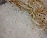 Foto langkah ke 3 dari resep Chicken Pho.