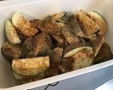 Une image de l'étape 4 de Courgettes rondes façon potatoes aux herbes de Provence et épices méridionales.