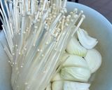 รูปขั้นตอนการทำที่ 1 ของ สะโพกไก่ผัดโคชูจัง🐣🇰🇷