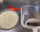 A picture of step 3 of Cup Cheese Bread.