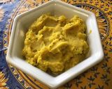 Une image de l'étape 10 de Purée aux deux pommes de terre, curcuma, ail et persil.