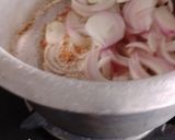 A picture of step 3 of Methi Muttar Rice.