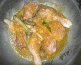 Foto langkah ke 1 dari resep Ayam Goreng Keremes.