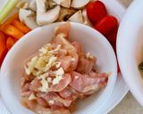 Hình bước làm 2 của món Nui gà 🥄 cho bữa tối nhẹ nhàng
