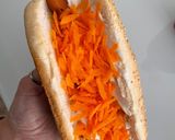 Φωτογραφία βήματος 3 της συνταγής Hot dog με λουκάνικο και καρότο