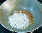 A picture of step 4 of Leftover Sweet Poha.