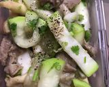 Hình bước làm 2 của món Bầu om nấm bào ngư