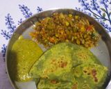 A picture of step 3 of Palak Paratha.