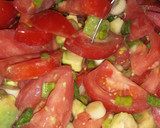 Foto del paso 3 de la receta: Chorizos con guarniciones: papas fritas y ensalada fresca!
