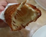 Foto langkah ke 6 dari resep Corndog Mozzarella.
