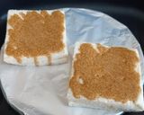 Foto langkah ke 5 dari resep Roti Panggang Isi Keju Topping Ala 'Roti Boy'.