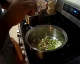 Foto del paso 3 de la receta: Gallinita rellena de congrí (Puerto Rico)
