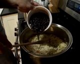Foto del paso 5 de la receta: Gallinita rellena de congrí (Puerto Rico)