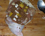 Foto del paso 5 de la receta: Muslos y caderas de pollo rellenos de carne