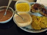 Muslos y caderas de pollo rellenos de carne