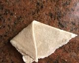 A picture of step 4 of Bread samosa.