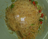 Foto langkah ke 1 dari resep Bihun Goreng Maknyus.