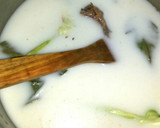 Foto langkah ke 2 dari resep Ketupat Telur Kuah Santan.